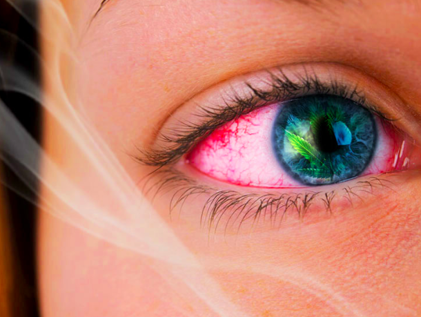 oczy po paleniu marihuany